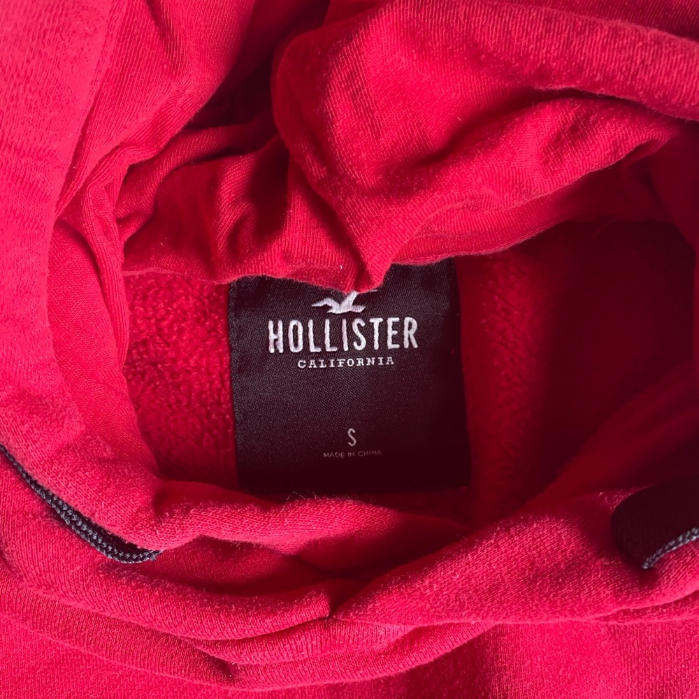 hollister sweater